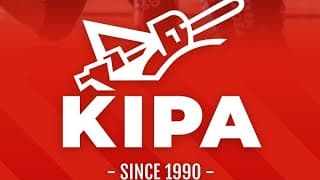 Kolmen pisteen paineet näkyivät ottelussa ja Ankkureiden pelinjohtaja Mikko Vainionpää tiivisti asian: ”Kitee oli huono ja me oltiin idiootteja.” KiPa-AA 2-0 (3-0, 3-2)