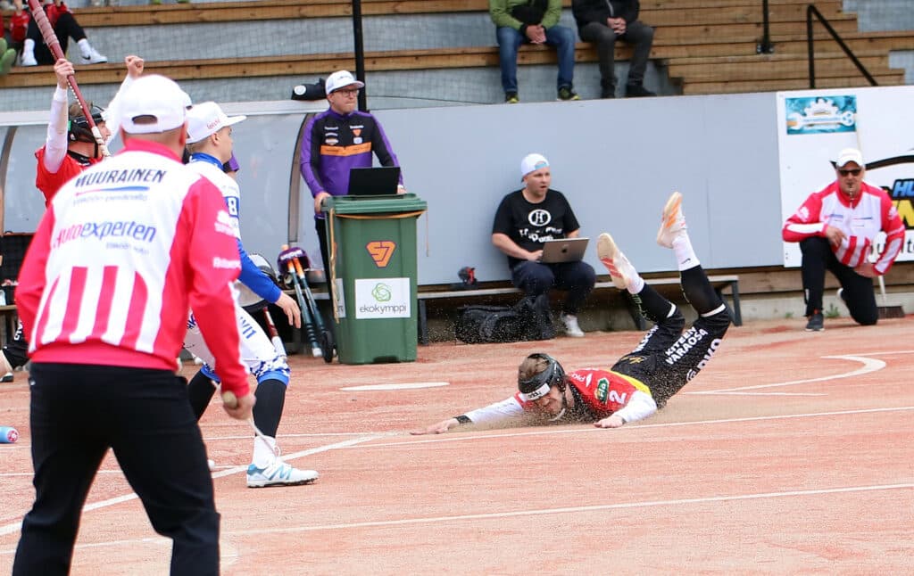 31.5.2026. Lassi Vasaraisen kesän toisella kunnarilla KiPalle 1. jaksolta sarjapiste, sitten sisäpeli lopahti. KiPa-Jymy 1-2k (6-3, 0-2, 1-2k)