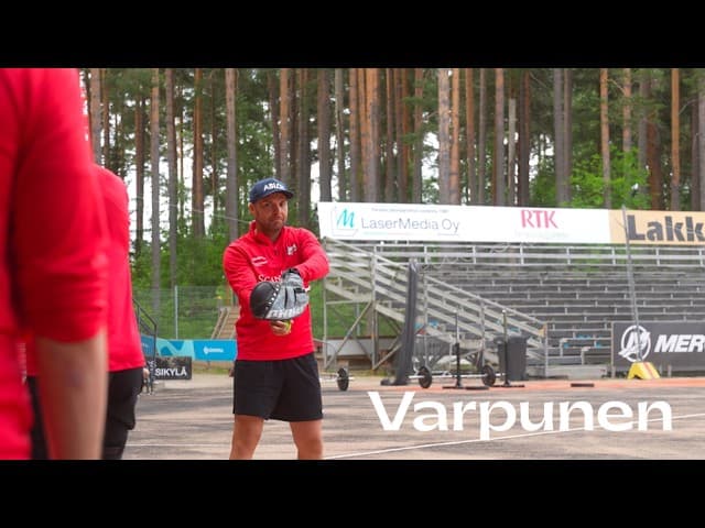 Otteluennakossa JoMan valmennuksen Markus Lehtiniemi 😎🔴