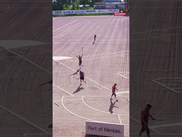 Kalle Kuosmanen ja Iivari Vihanto sivaltivat uuden tekonurmen ensimmäiset Jymy-kunnarit! 🟣🟠