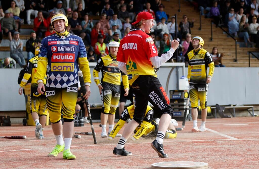 KiPan voittoputki jo viiden ottelun mittainen. KiPa-PattU 2-1k (2-0, 2-3, 3-2k)
